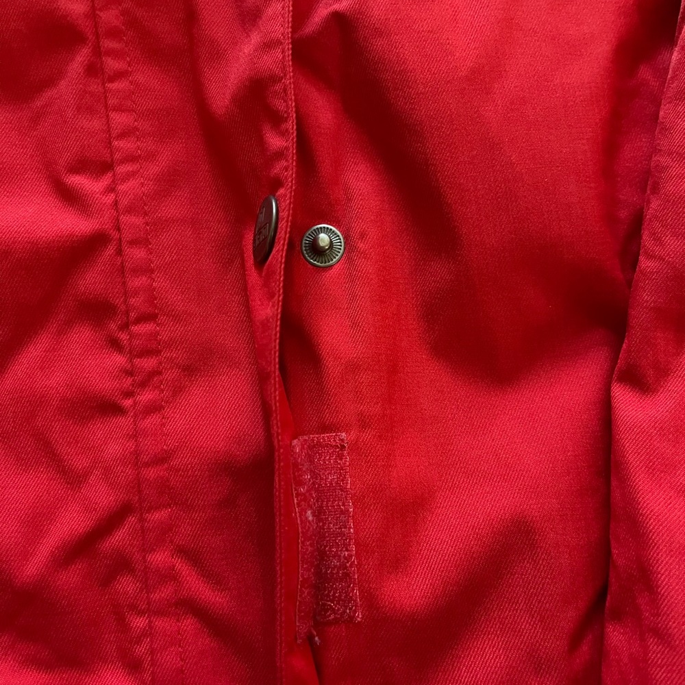 Red ski jacket - Picture 4 of 7